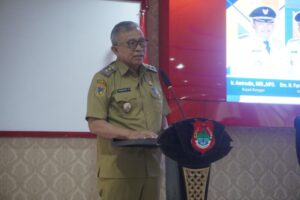 Wakil Bupati Banggai Drs. H.Furqanuddin, M.M, Membuka Acara ” Rapat Penguatan Ayah/Ibu Asu Stunting Tahun 2023